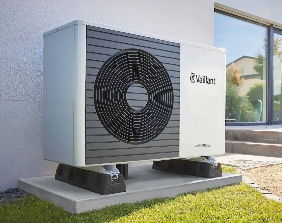 How much does an air source heat pump cost in Berkshire?
