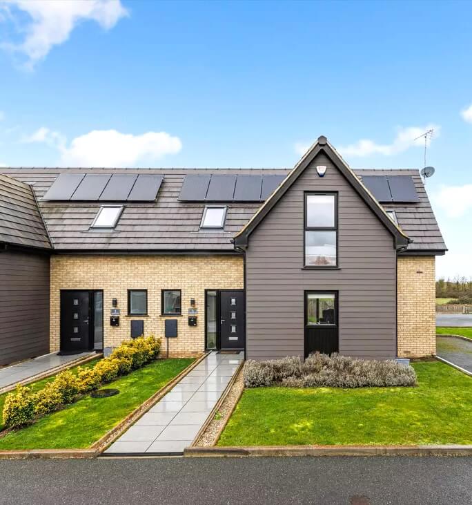 A view of residential properties in Bracknell, Berkshire, highlighting the town as an excellent location for solar panel installations