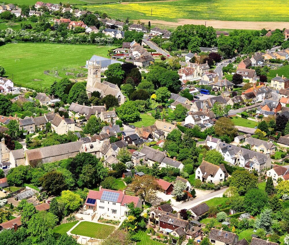 oxfordshire-ideal-location-for-solar-panel-installations Oxfordshire is an ideal location for solar panel installations with Infinity Energy Services