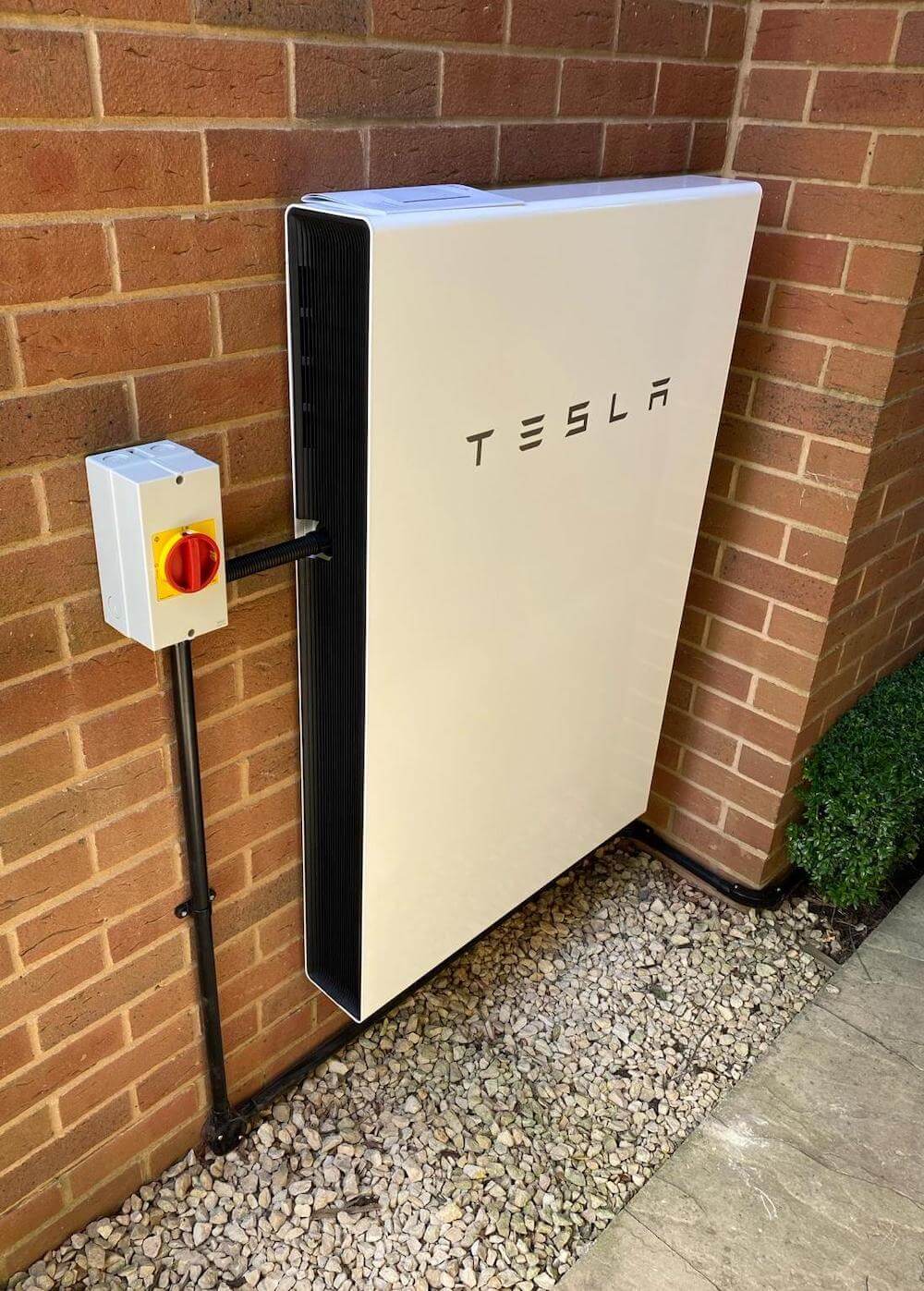 tsela-powerwall-solar-battery-storage Tesla Powerwall Solar Battery Storage
