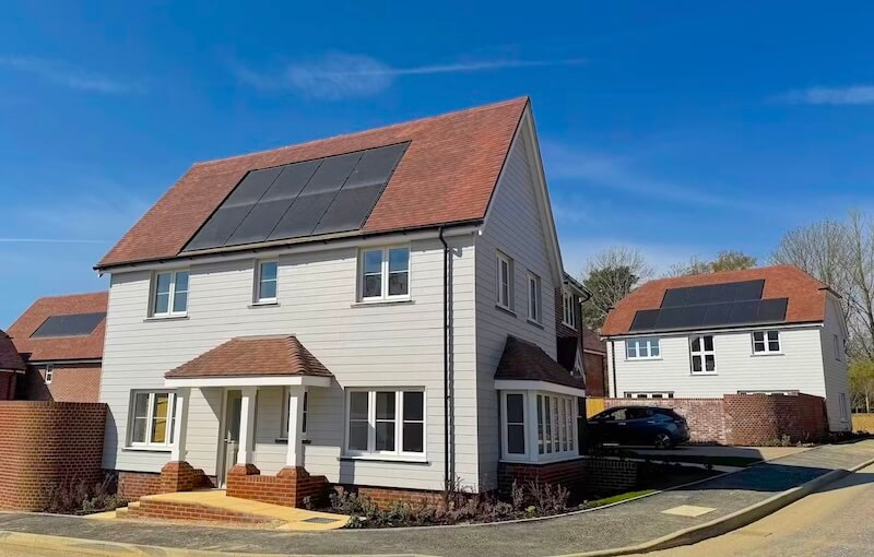 west-sussex-ideal-location-for-solar-panel-installations West Sussex houses under clear blue skies – an ideal location for solar panel installations
